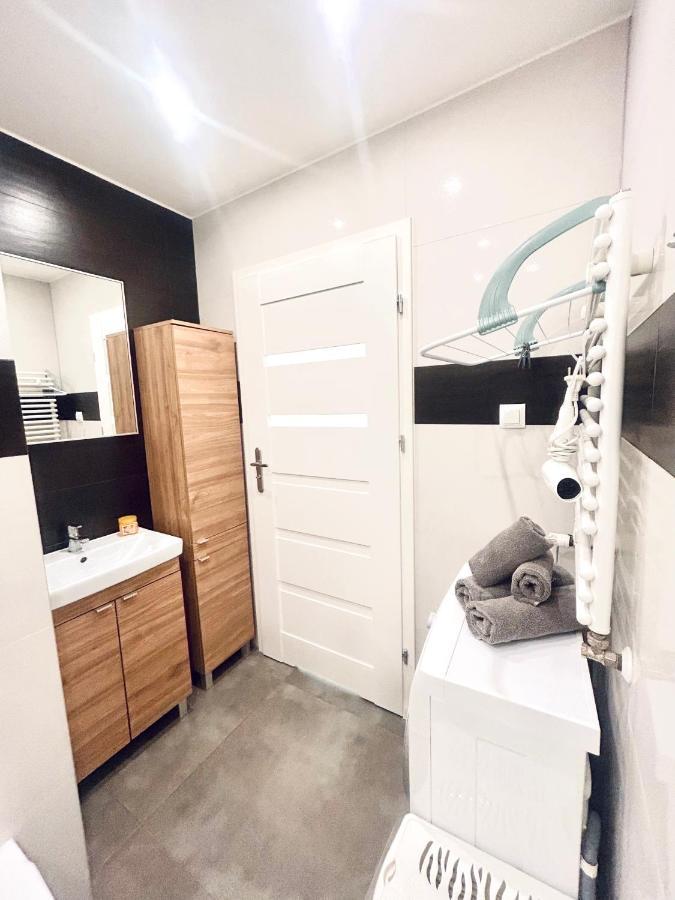Downtownapartments Andy Air-Conditioned, Underground Parking Available Ряшів Екстер'єр фото